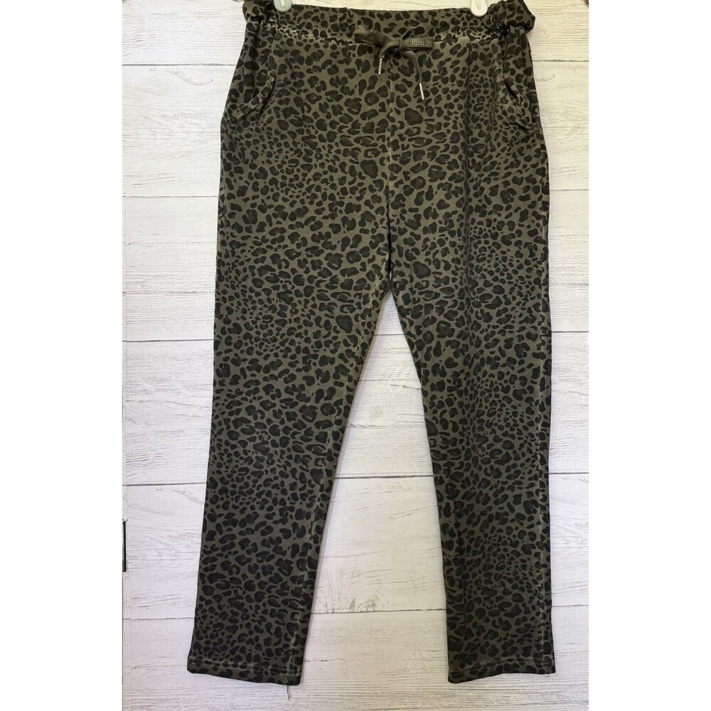 Flora Ashley Women’s Ankle Pant Joggers Animal Print Neutrals Italy Sz Small